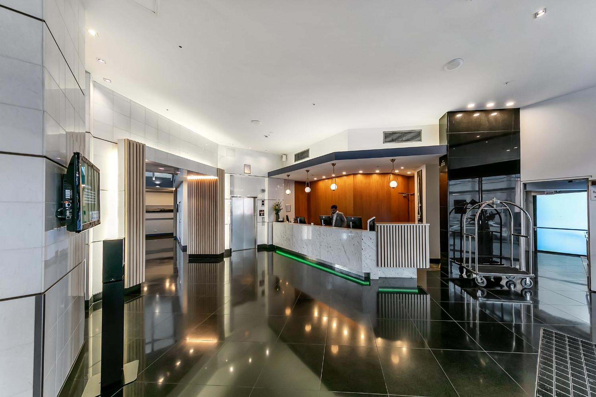 Exquisite Sun Soaked Corner Apartment Auckland Buitenkant foto