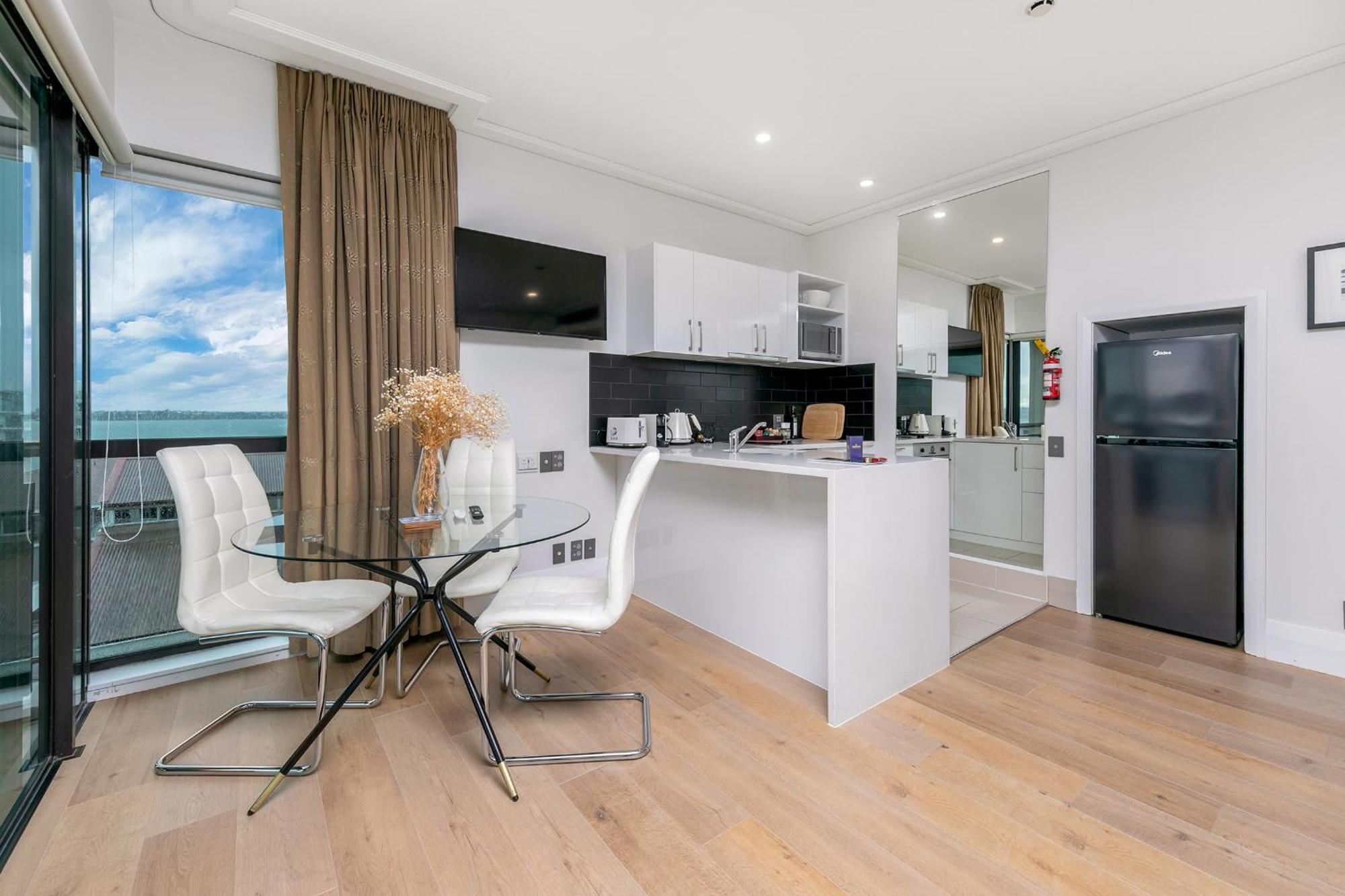 Exquisite Sun Soaked Corner Apartment Auckland Buitenkant foto
