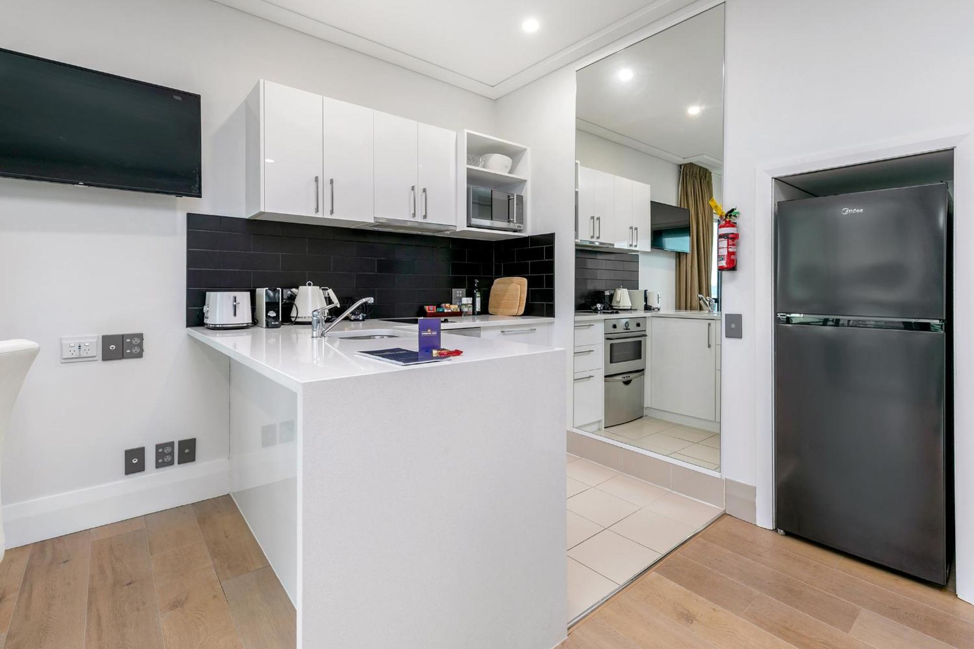 Exquisite Sun Soaked Corner Apartment Auckland Buitenkant foto